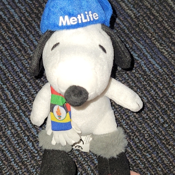 metlife Other - Metlife Snoopy Plush